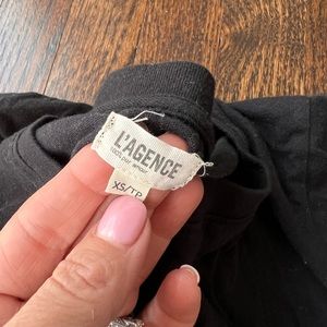 L’AGENCE black tee size XS